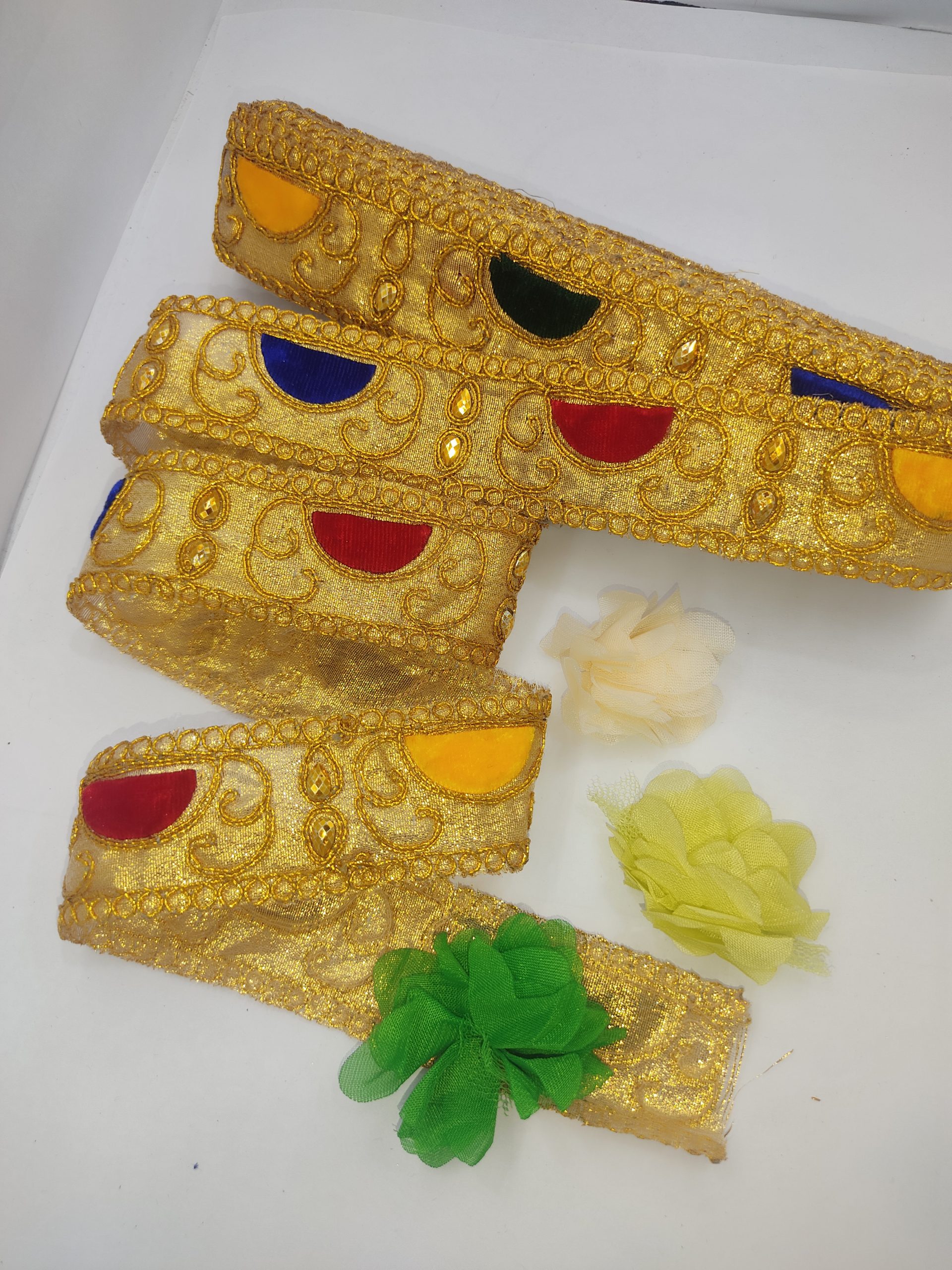 طلایی طرح نیم دایره